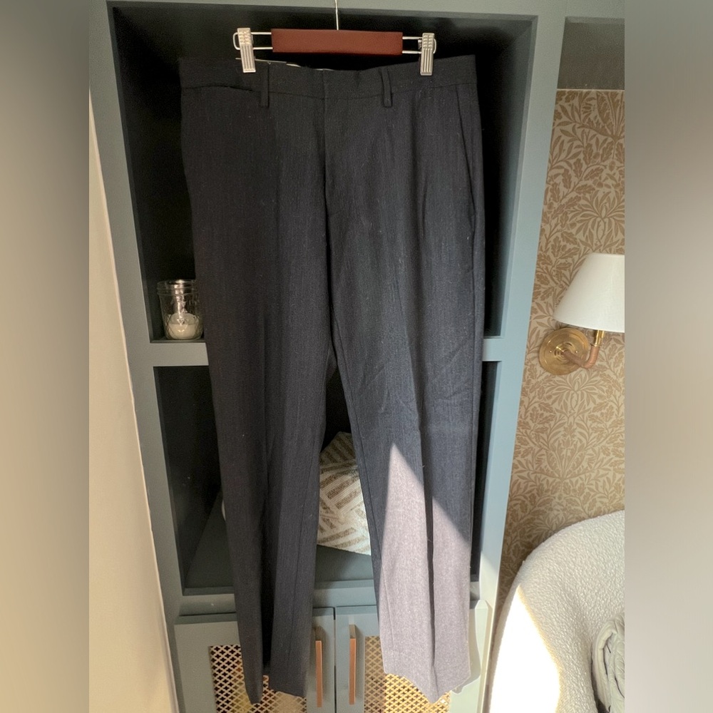 Banana Republic Men’s - NWOT Tailored Slim Fit Dress Pants - Size 32 / 32